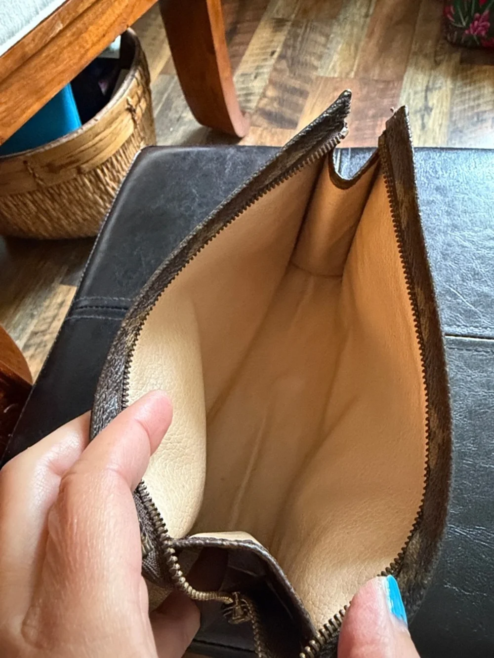 Louis Vuitton Monogram Canvas Pouch in Brown and Tan - Picture 2 of 11